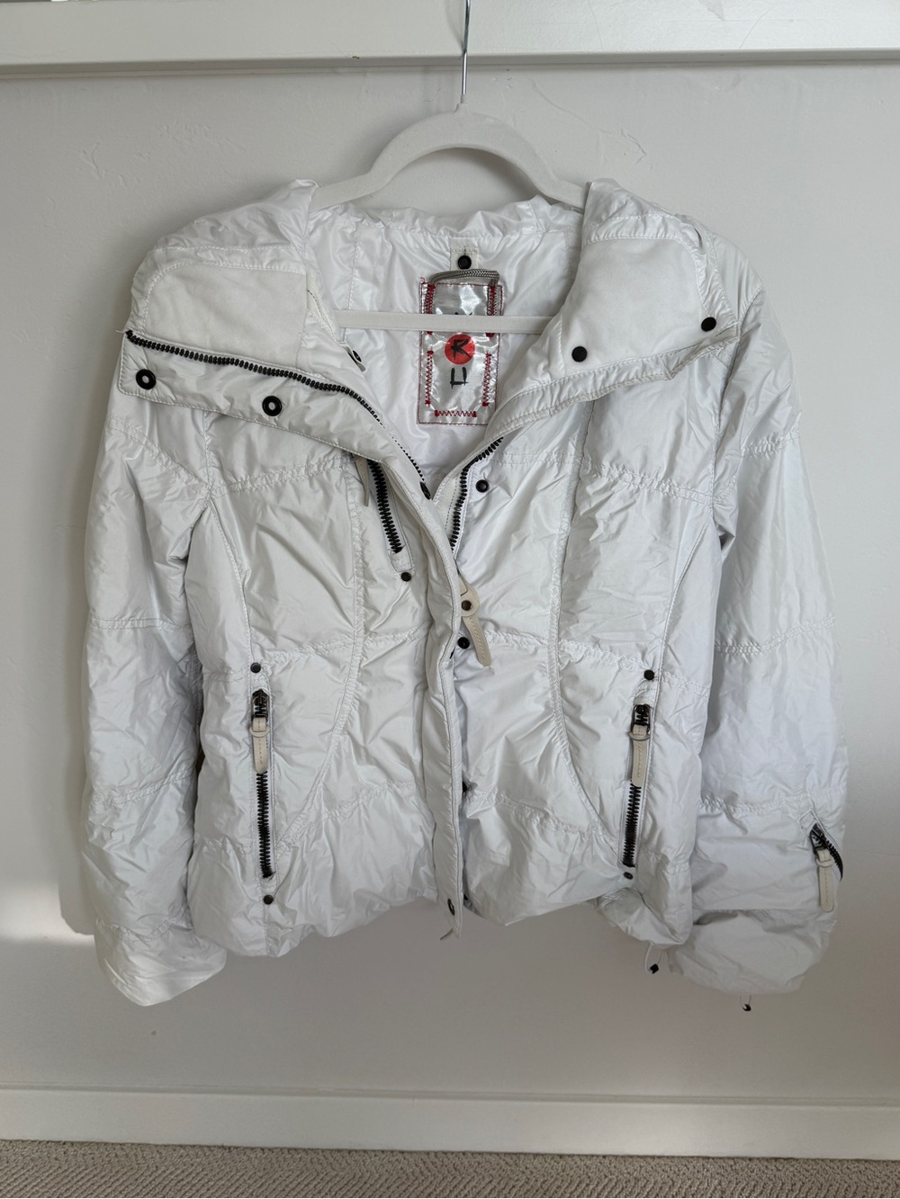 Women's White Hooded Puffer Jacket with Zip Details
